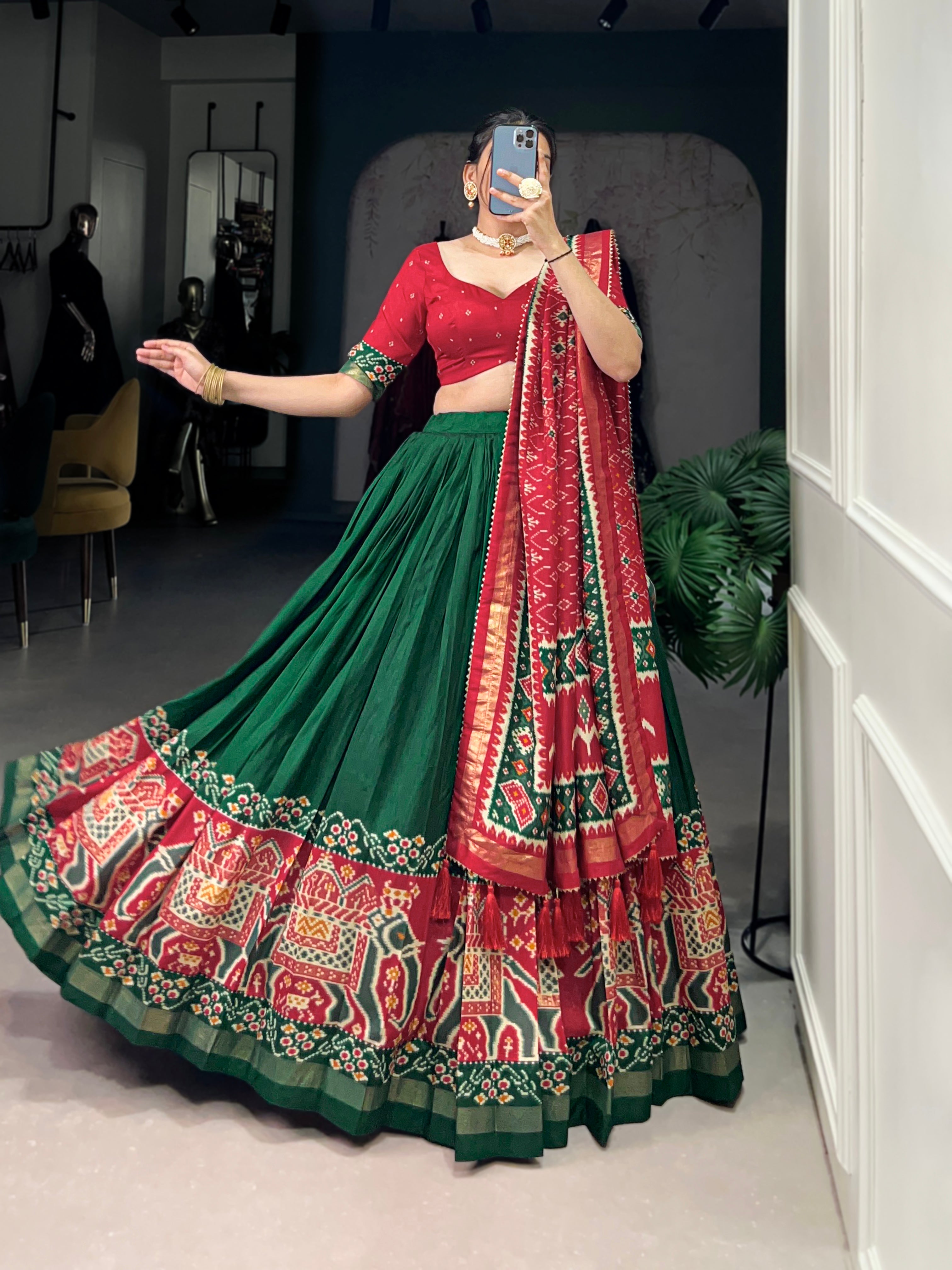 πͺ· Infuse Your Wardrobe with Southern Grace πͺ· Silk Kalamkari Print Lehenga Choli with Foil Work Border - Navratri